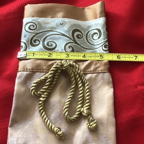 Given as a Gift to a Lovely Lady! Beautiful Bottle Bag - Picture 8 of 8